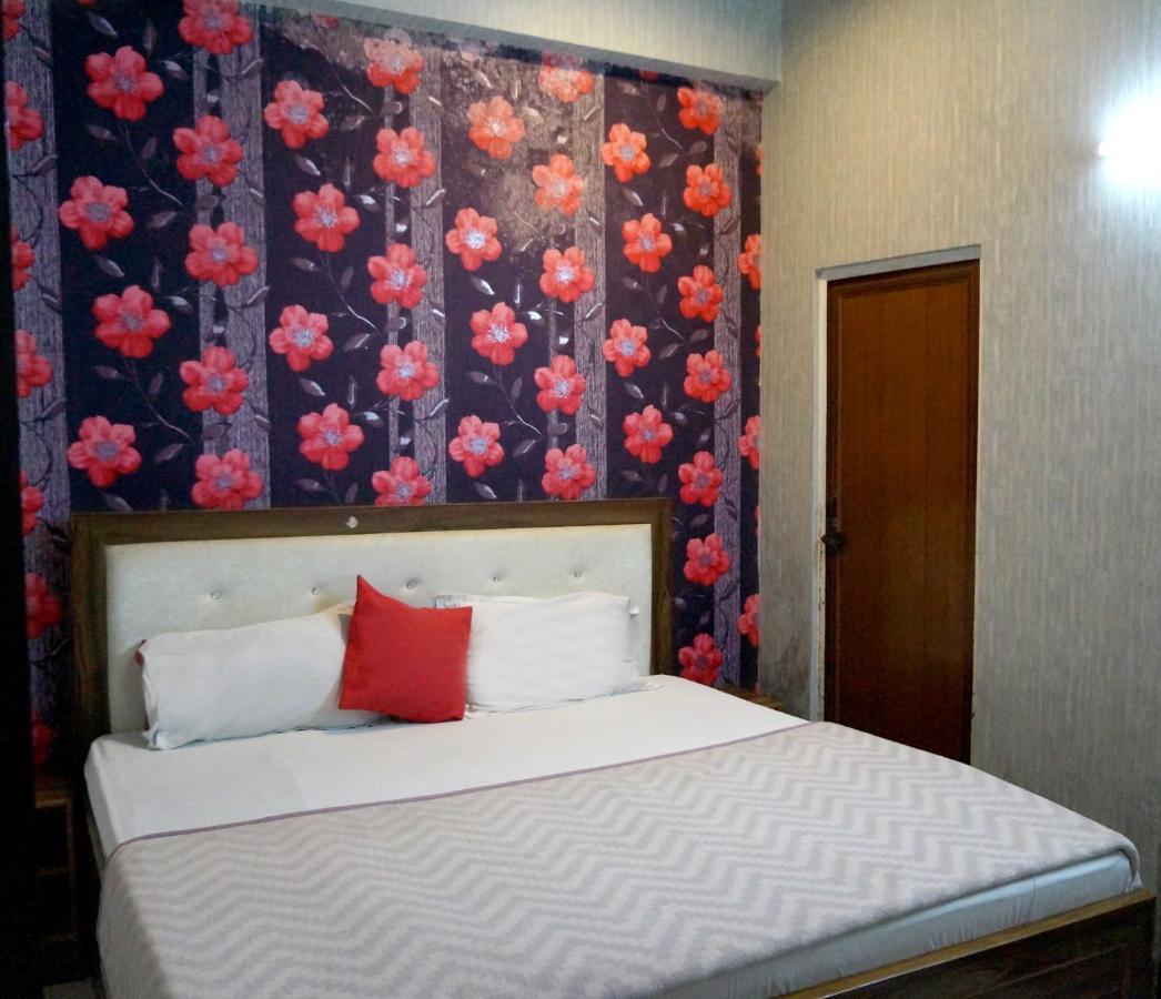 Hotel Osakataj Agra  Esterno foto