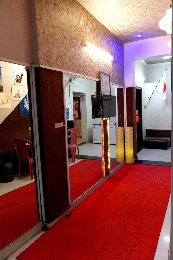 Hotel Osakataj Agra  Esterno foto