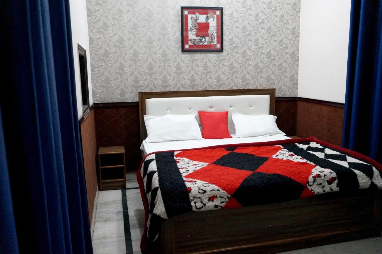 Hotel Osakataj Agra  Esterno foto