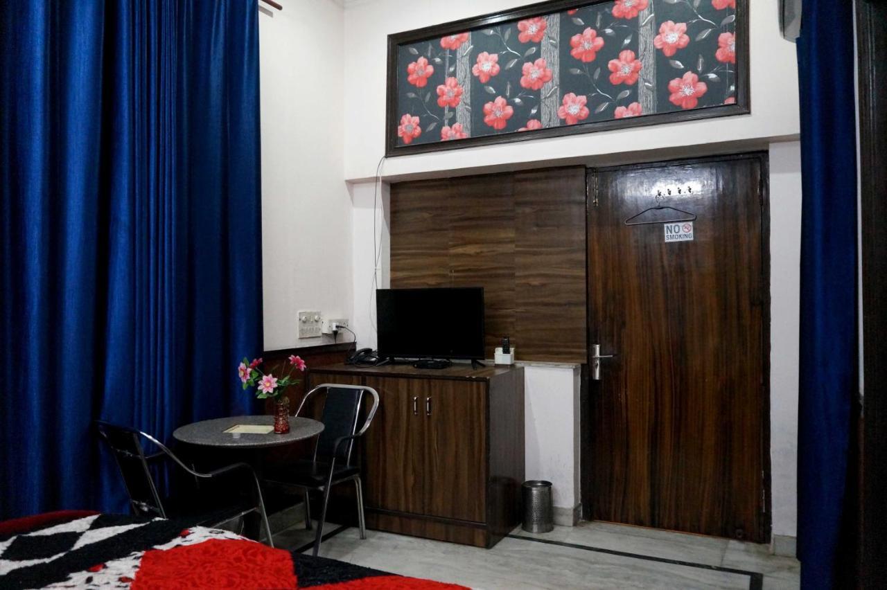 Hotel Osakataj Agra  Esterno foto